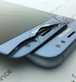 разбитый экран Samsung J